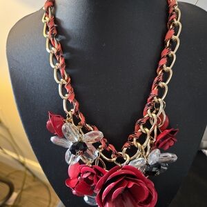 Elegant Red and Gold Floral Necklace